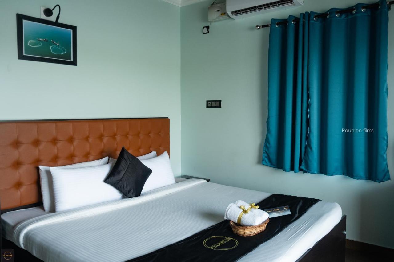 Hotel Reunion Ocean Tides Udupi Exterior foto