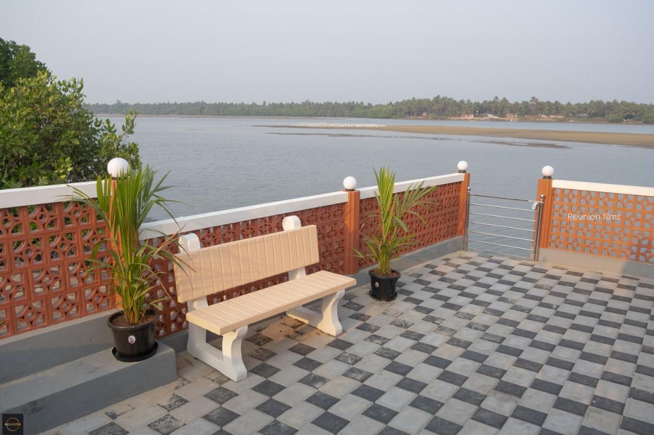 Hotel Reunion Ocean Tides Udupi Exterior foto