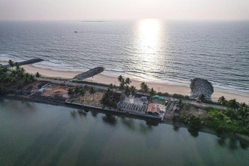 Hotel Reunion Ocean Tides Udupi Exterior foto