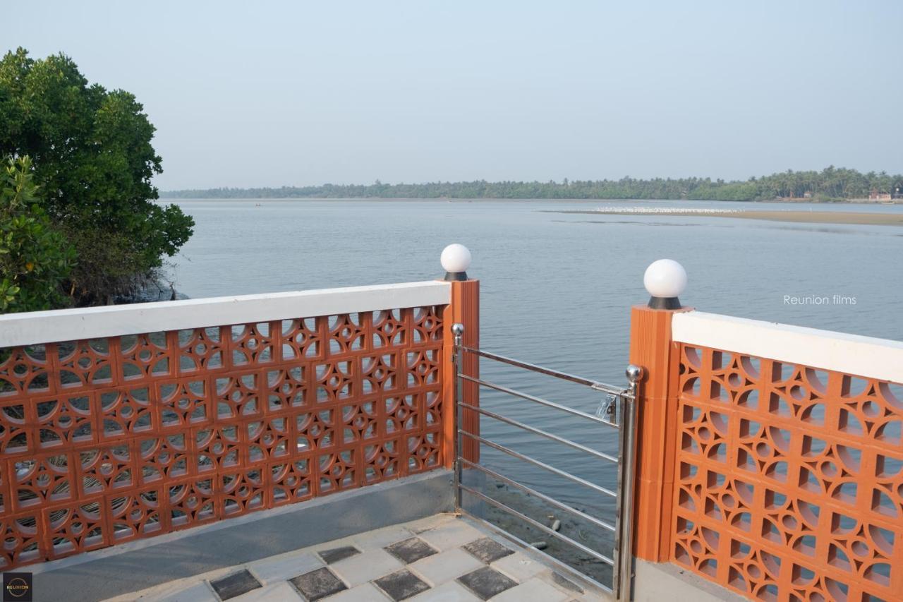 Hotel Reunion Ocean Tides Udupi Exterior foto