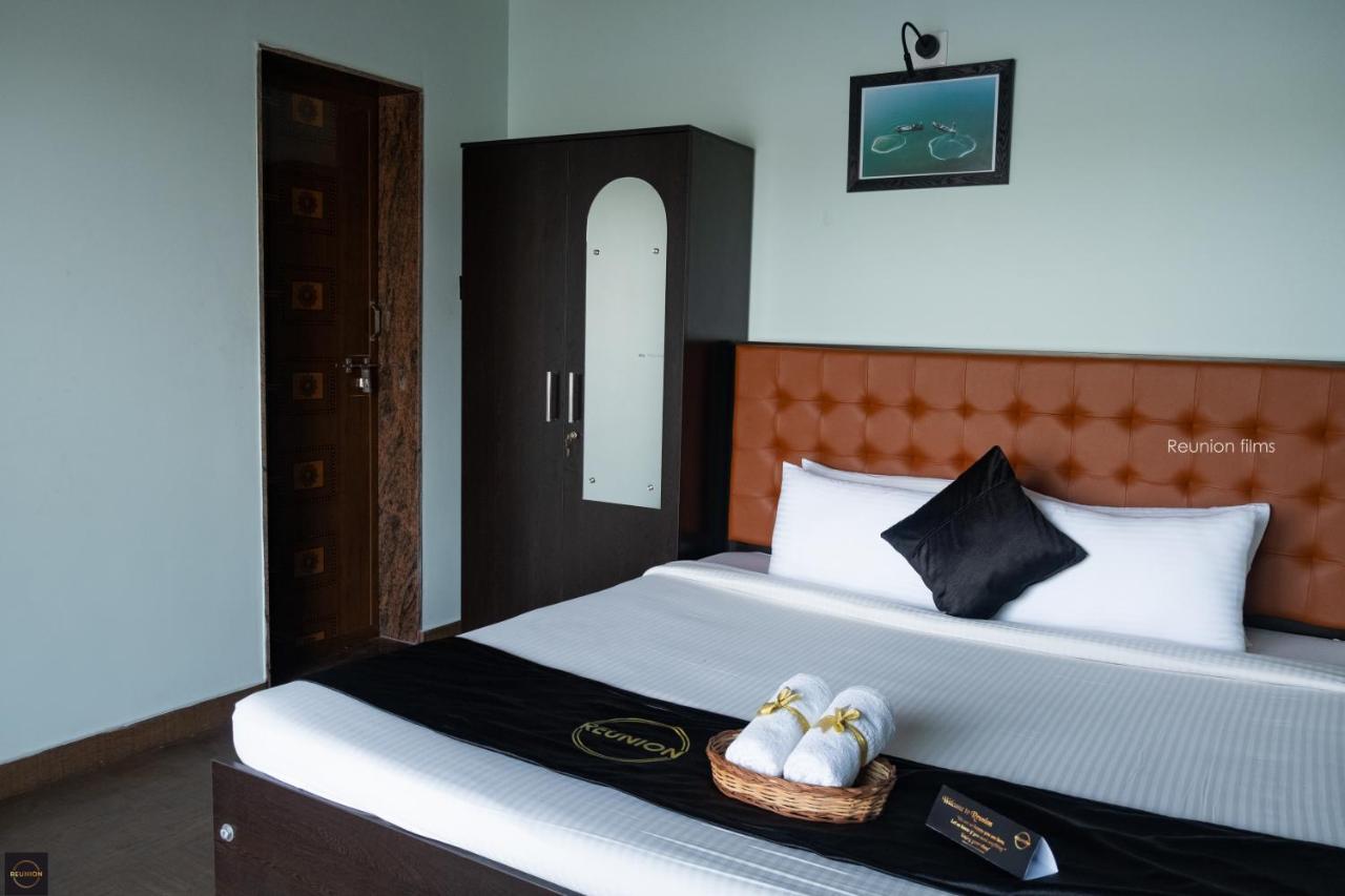 Hotel Reunion Ocean Tides Udupi Exterior foto