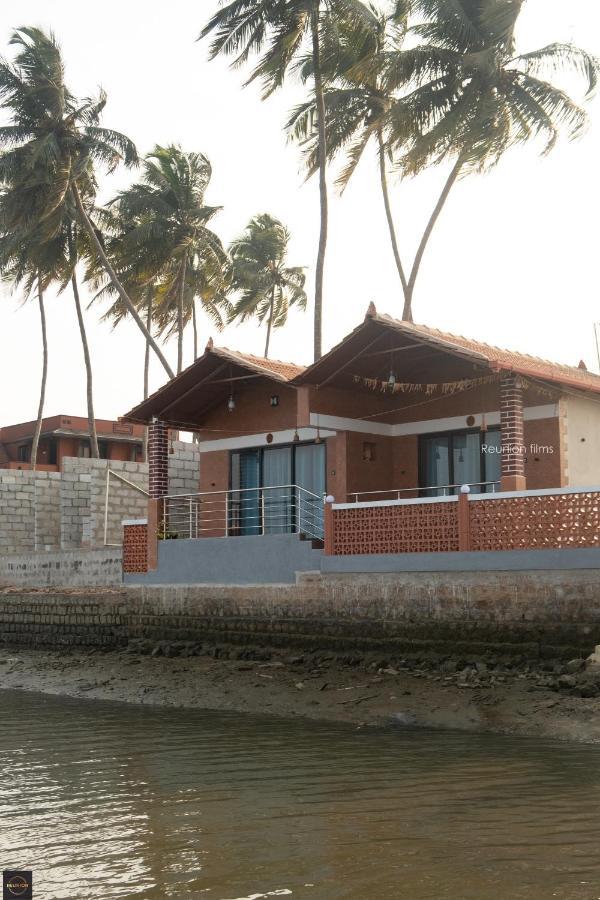 Hotel Reunion Ocean Tides Udupi Exterior foto
