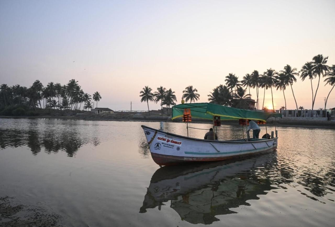 Hotel Reunion Ocean Tides Udupi Exterior foto