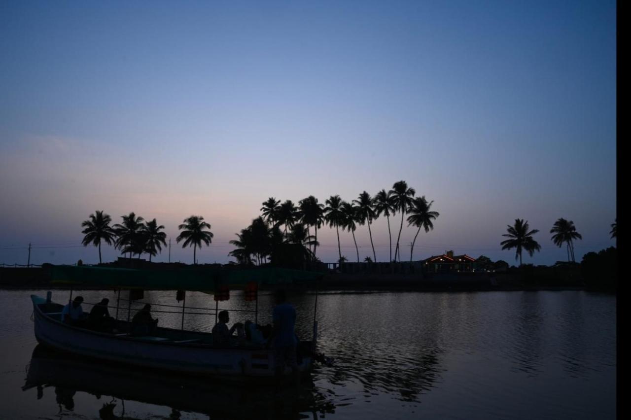 Hotel Reunion Ocean Tides Udupi Exterior foto